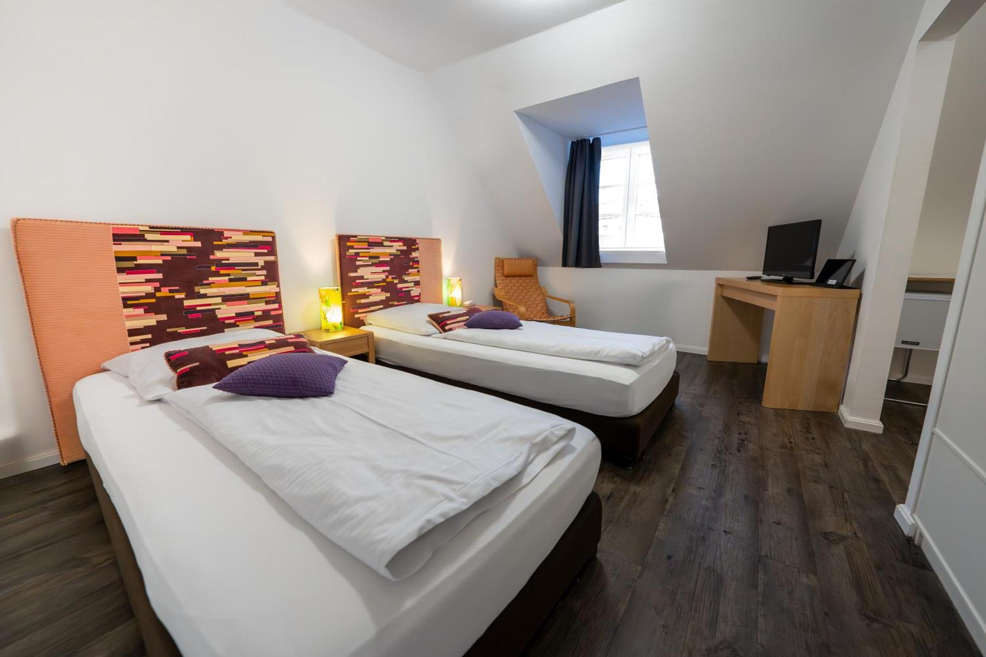 Hotel Bergbauer Mit Late-Self-Check-In Neuburg an Der Donau Dış mekan fotoğraf