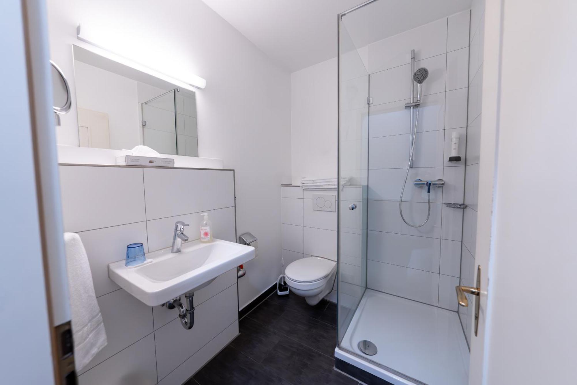 Hotel Bergbauer Mit Late-Self-Check-In Neuburg an Der Donau Dış mekan fotoğraf